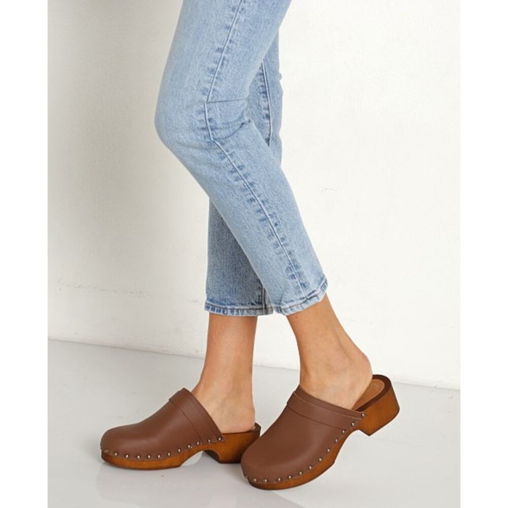 Seychelles Tan Leather Clogs